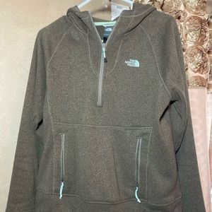 North Face 1/4 zip pullover